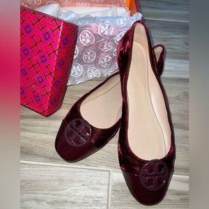 Tory Burch Chelsea Cap-Toe Velvet/Patent Leather Flat